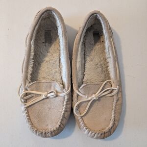 Women's Cozy Tan Moccasins Well Worn